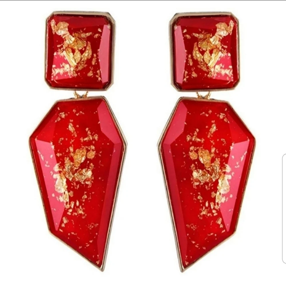 🧚Host Pick - NWT Oversized Red Gold Flake Geometric Gold Drop Earrings